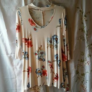 Floral Tunic 3/4 Sleeve. NWT